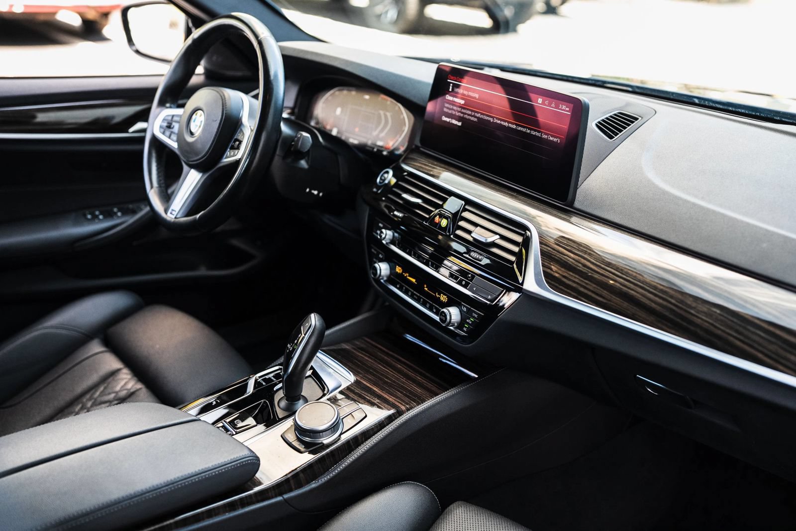 Used 2021 BMW 530i w/ M Sport Package RWD image 29