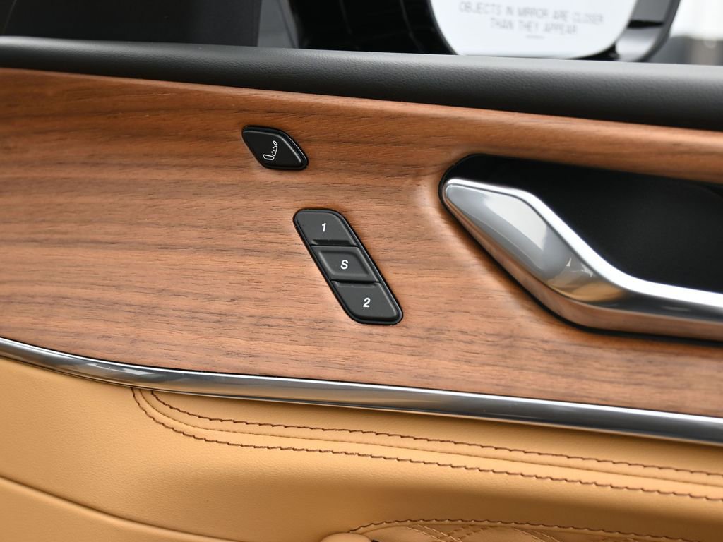 New 2025 Jeep Grand Cherokee Summit image 49