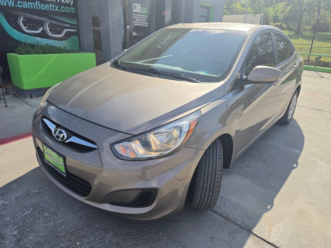 Used 2013 Hyundai Accent GLS FWD image 58