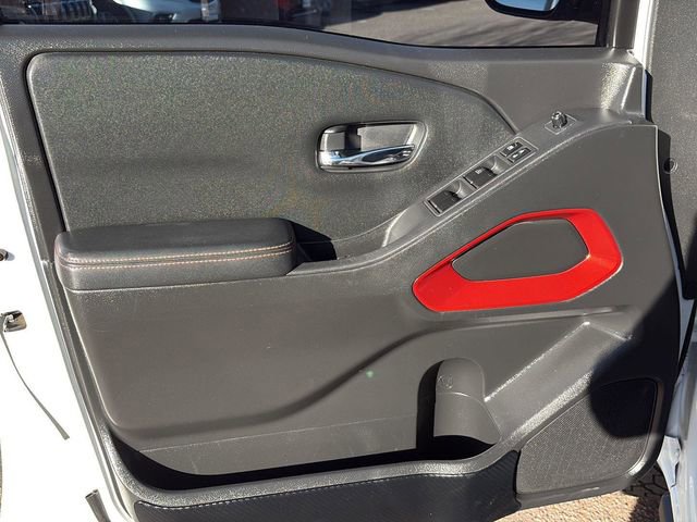 Used 2023 Nissan Frontier PRO-4X w/ Pro Convenience Package AWD/4WD image 7