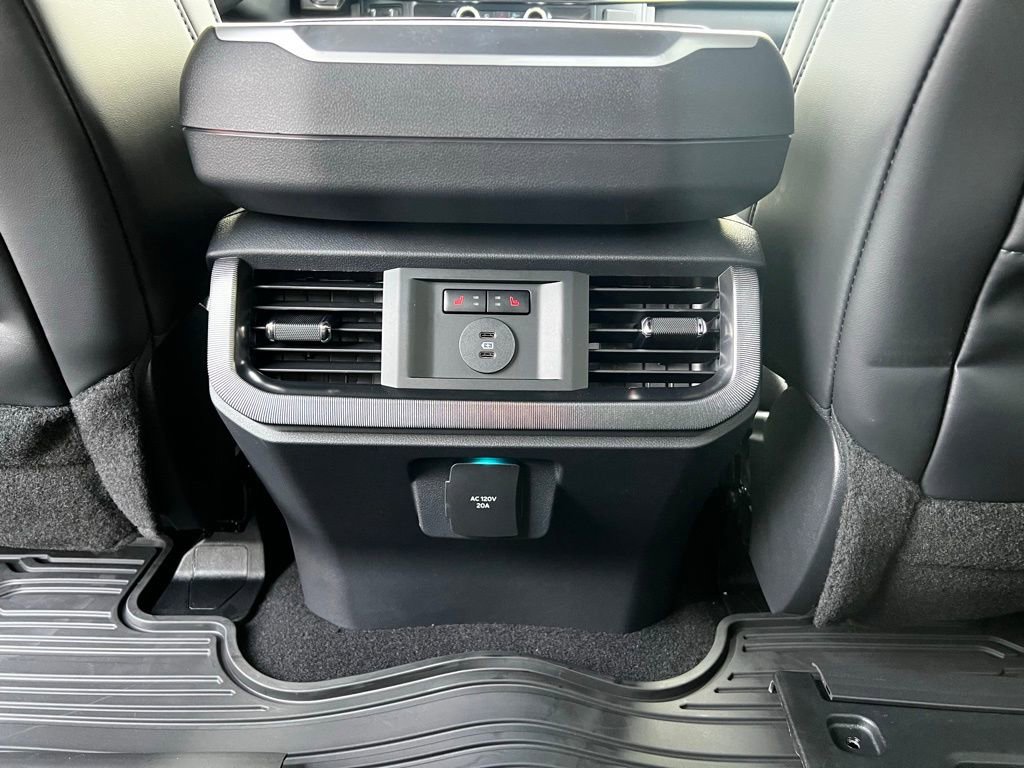 New 2025 Ford F150 Platinum w/ FX4 Off-Road Package image 17