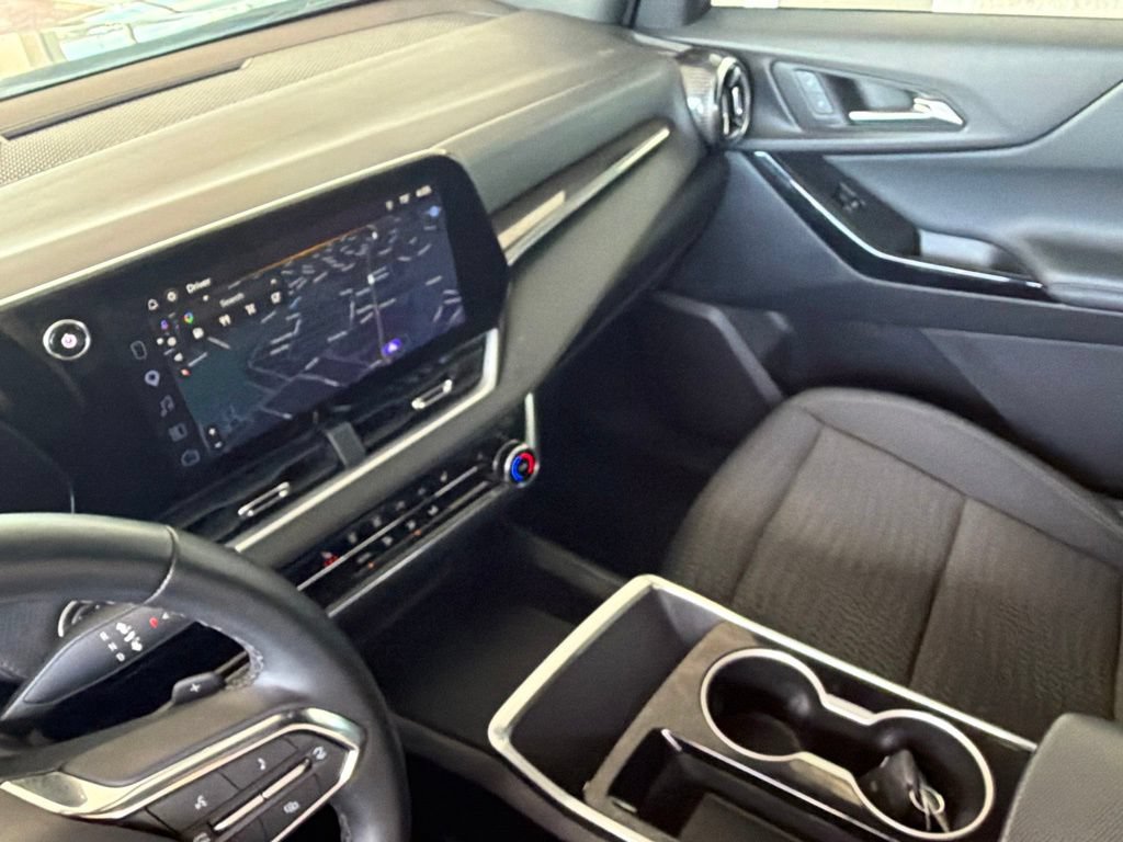 Used 2025 Chevrolet Equinox LT FWD image 32