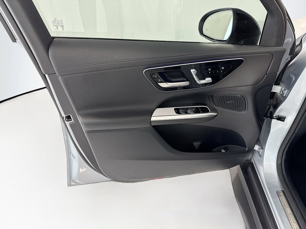 Certified 2026 Mercedes-Benz GLC 300 image 24