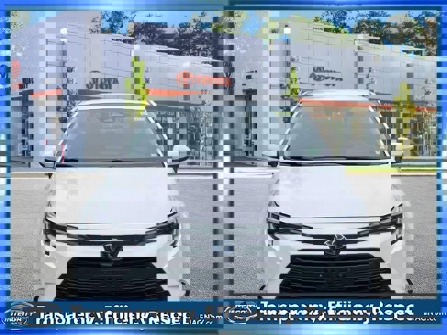 Certified 2024 Toyota Corolla LE image 2