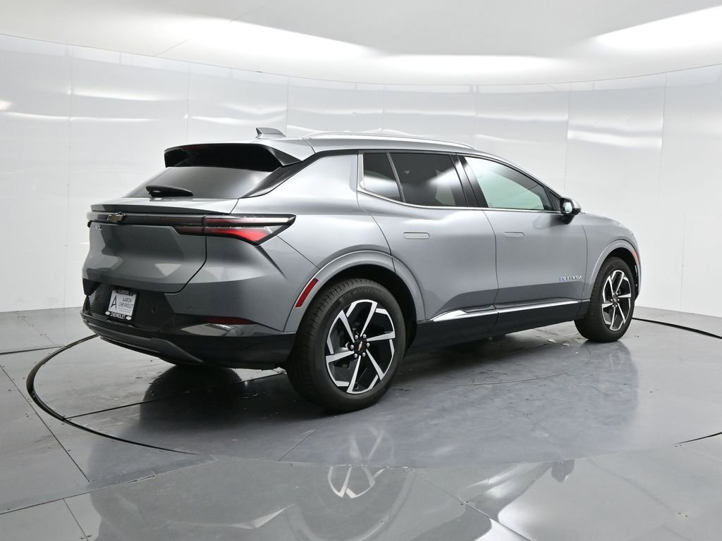 Used 2025 Chevrolet Equinox EV LT w/ Convenience Package image 44