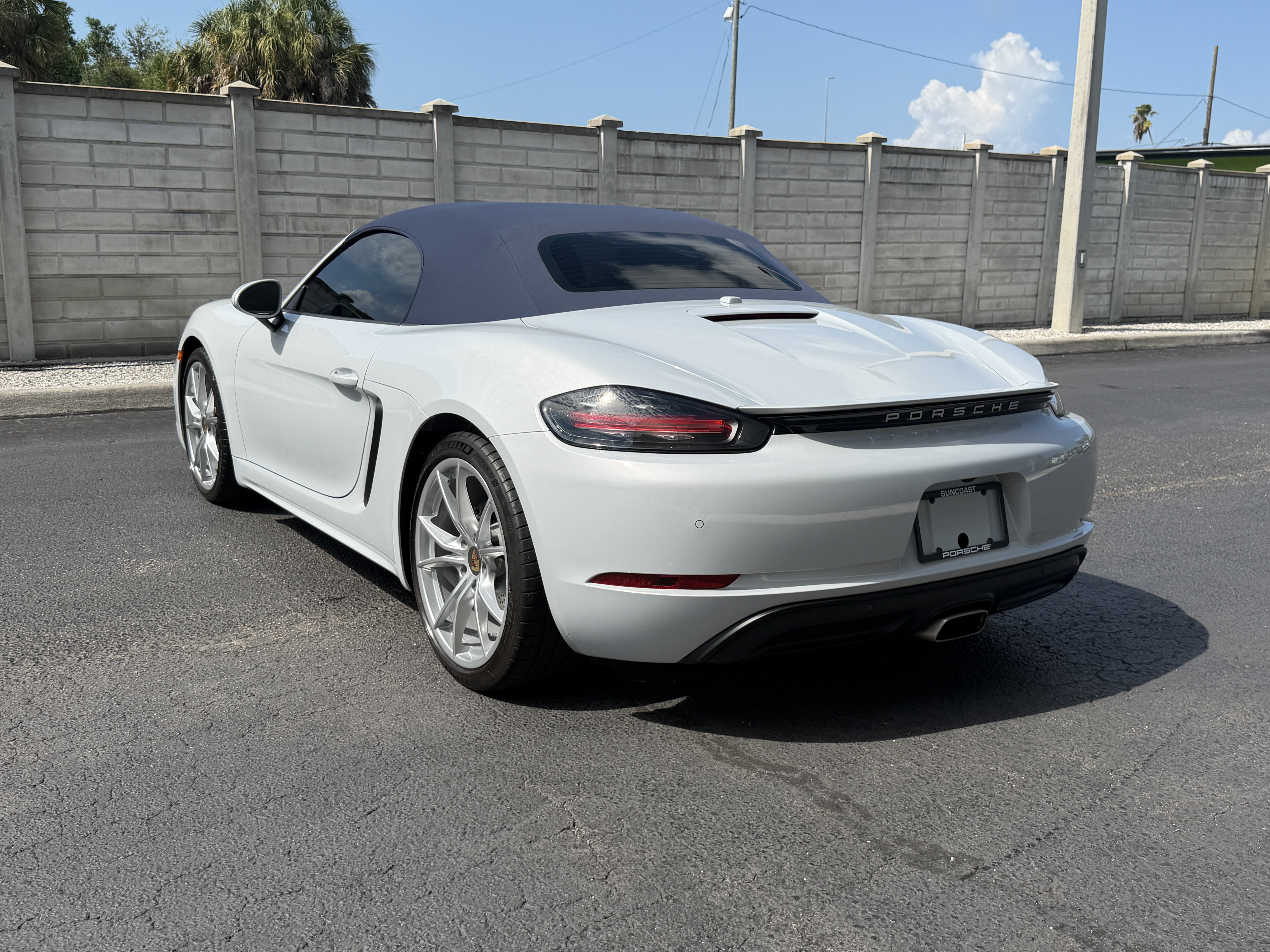 Certified 2024 Porsche 718 Boxster RWD image 3