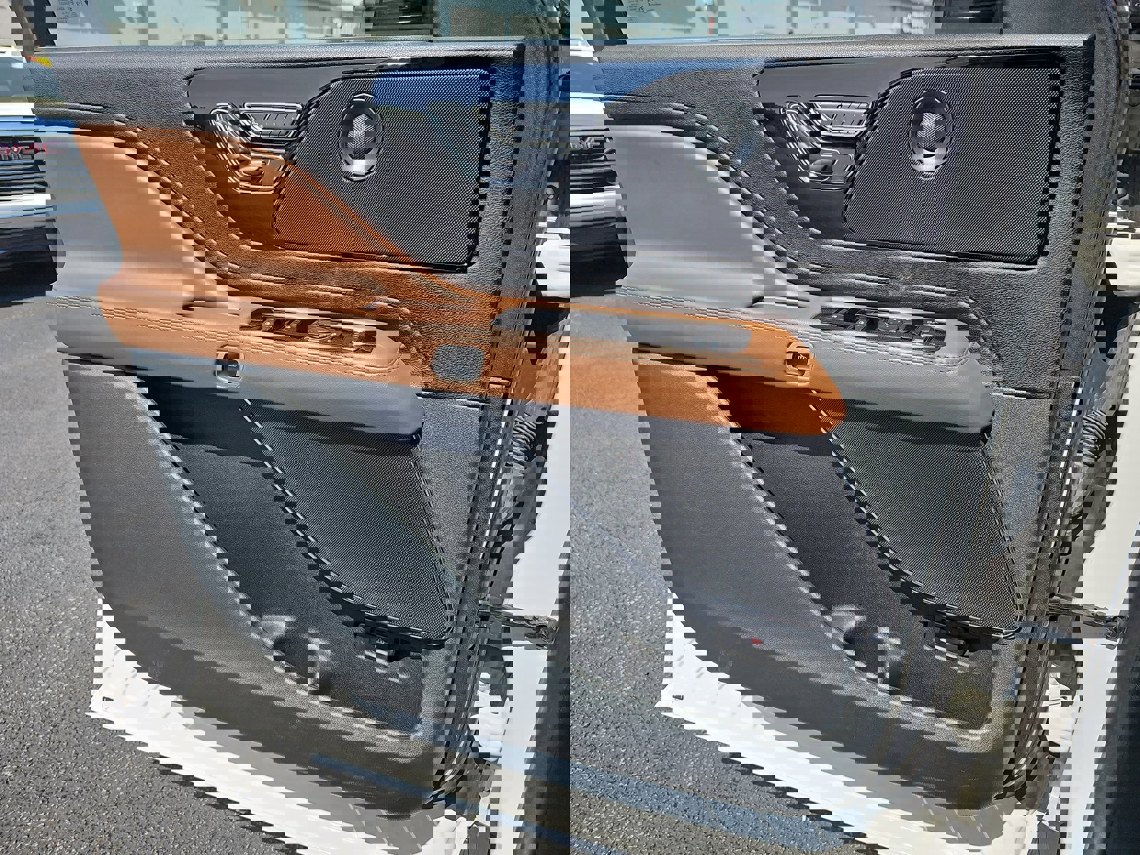 Used 2023 Lincoln Aviator Reserve RWD image 31