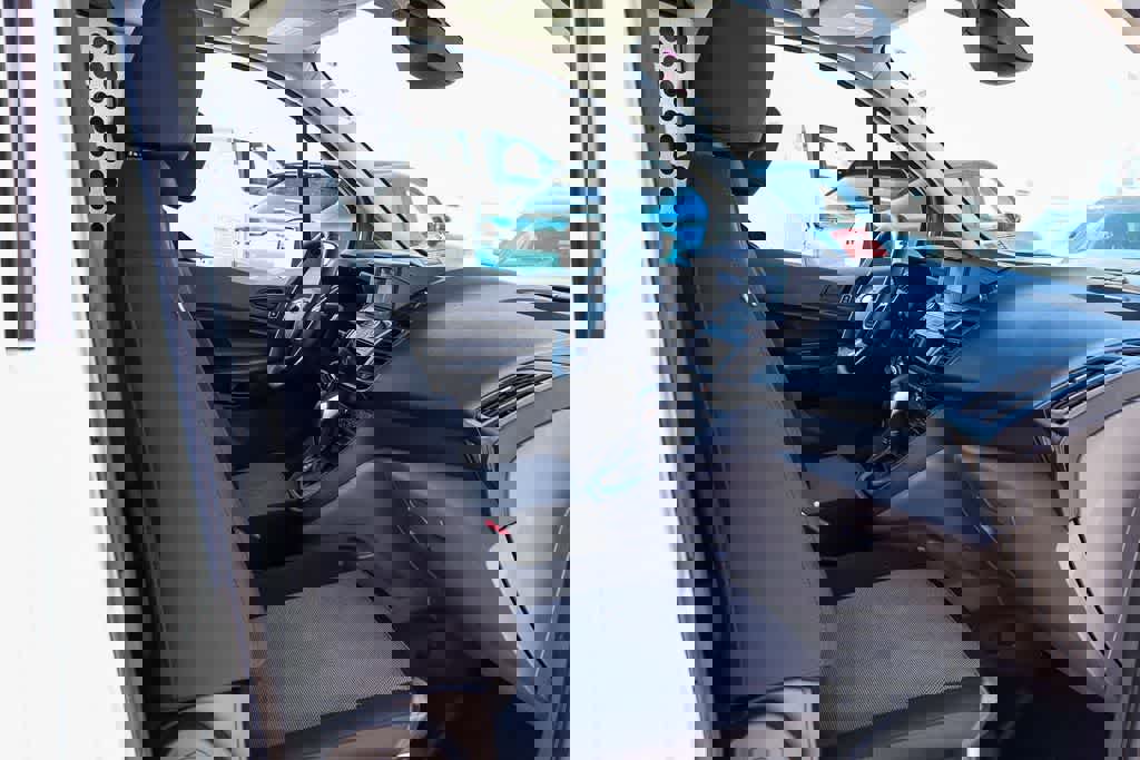 Used 2023 Ford Transit Connect XL image 18