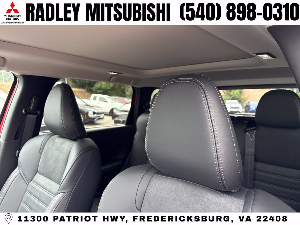 New 2026 Mitsubishi Outlander SE AWD/4WD image 2