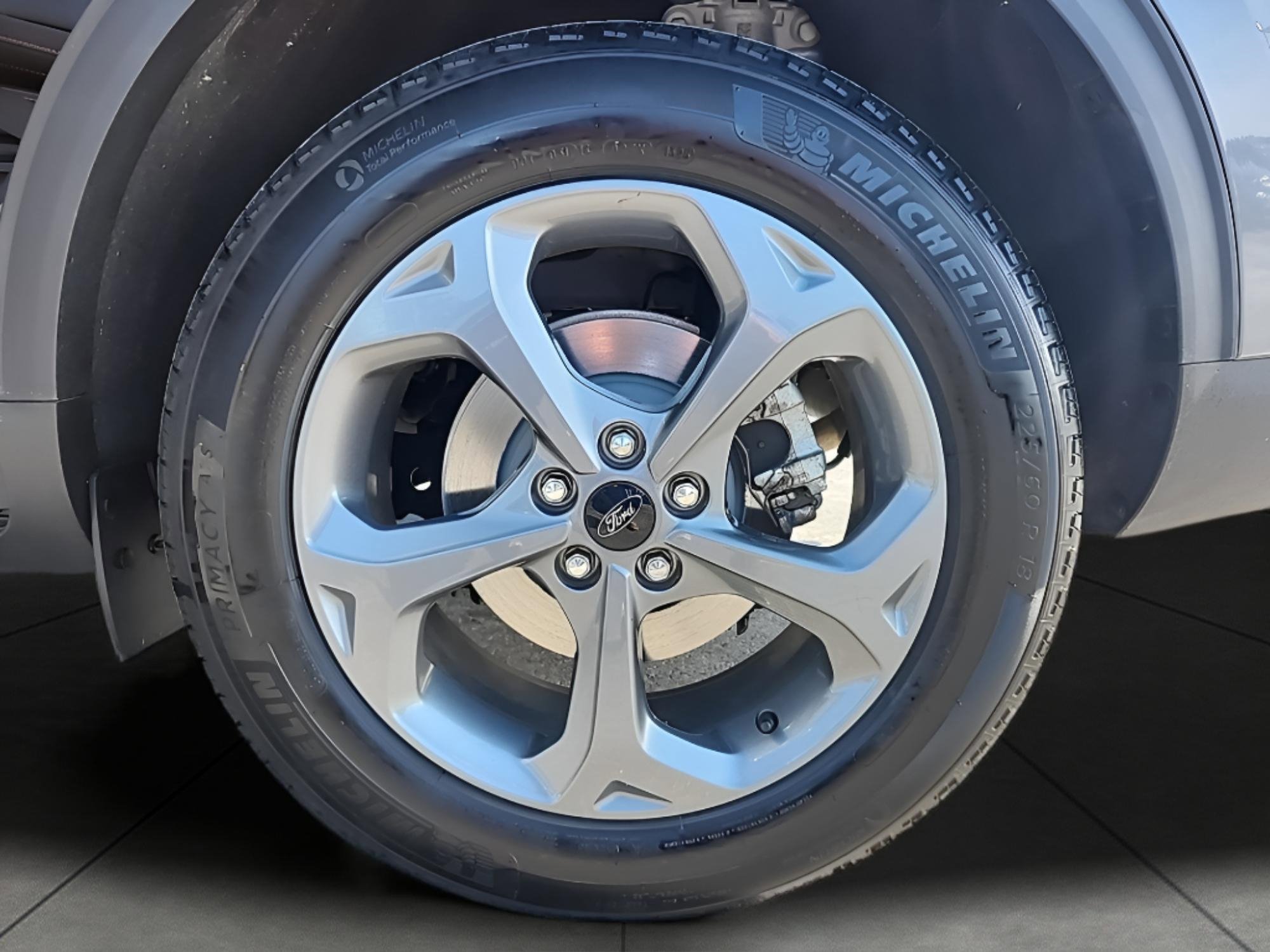 Certified 2025 Ford Escape ST-Line AWD/4WD image 13