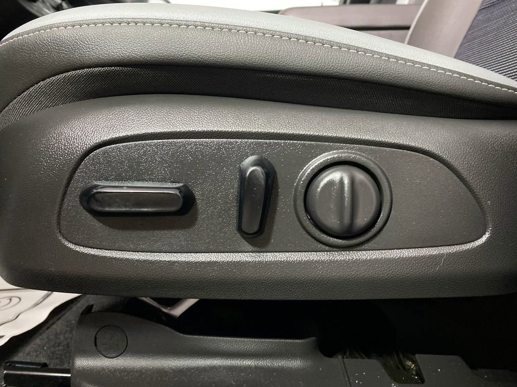 Certified 2024 Buick Envista Preferred w/ Convenience I Package FWD image 12