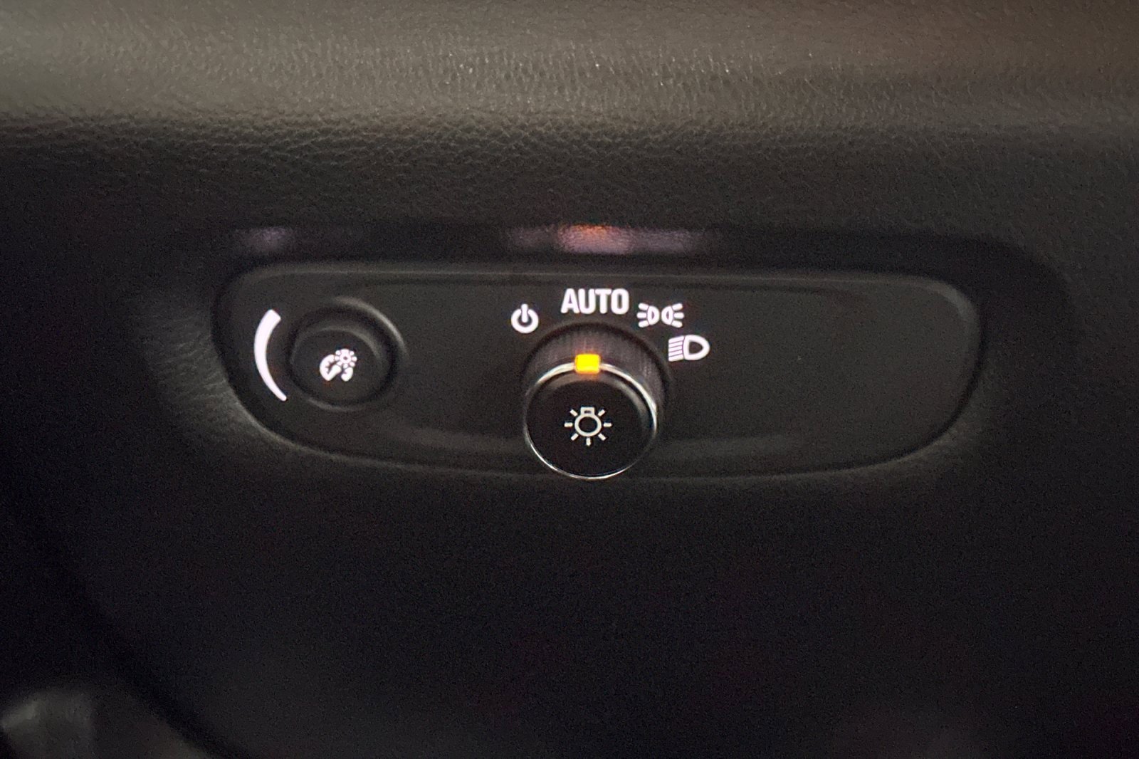 Certified 2022 Chevrolet Traverse LS image 35