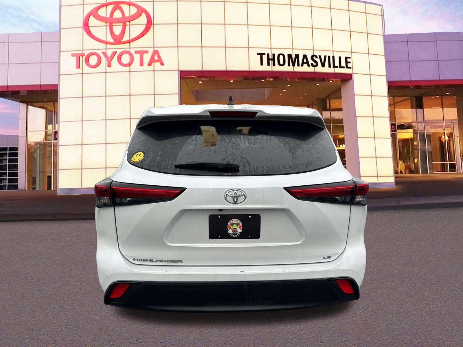 Used 2023 Toyota Highlander LE image 6