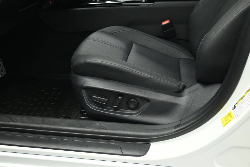 Used 2026 Toyota Camry XSE FWD image 9