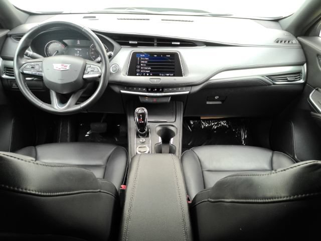 Used 2020 Cadillac XT4 Premium Luxury FWD image 2