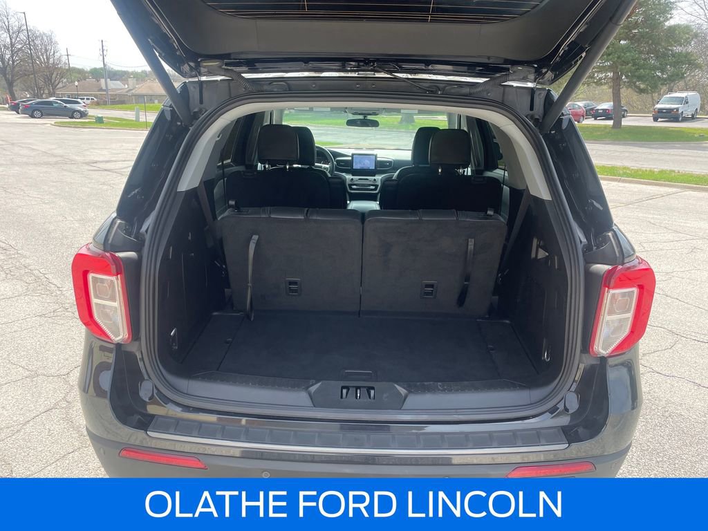 Used 2023 Ford Explorer XLT w/ Equipment Group 202A image 29