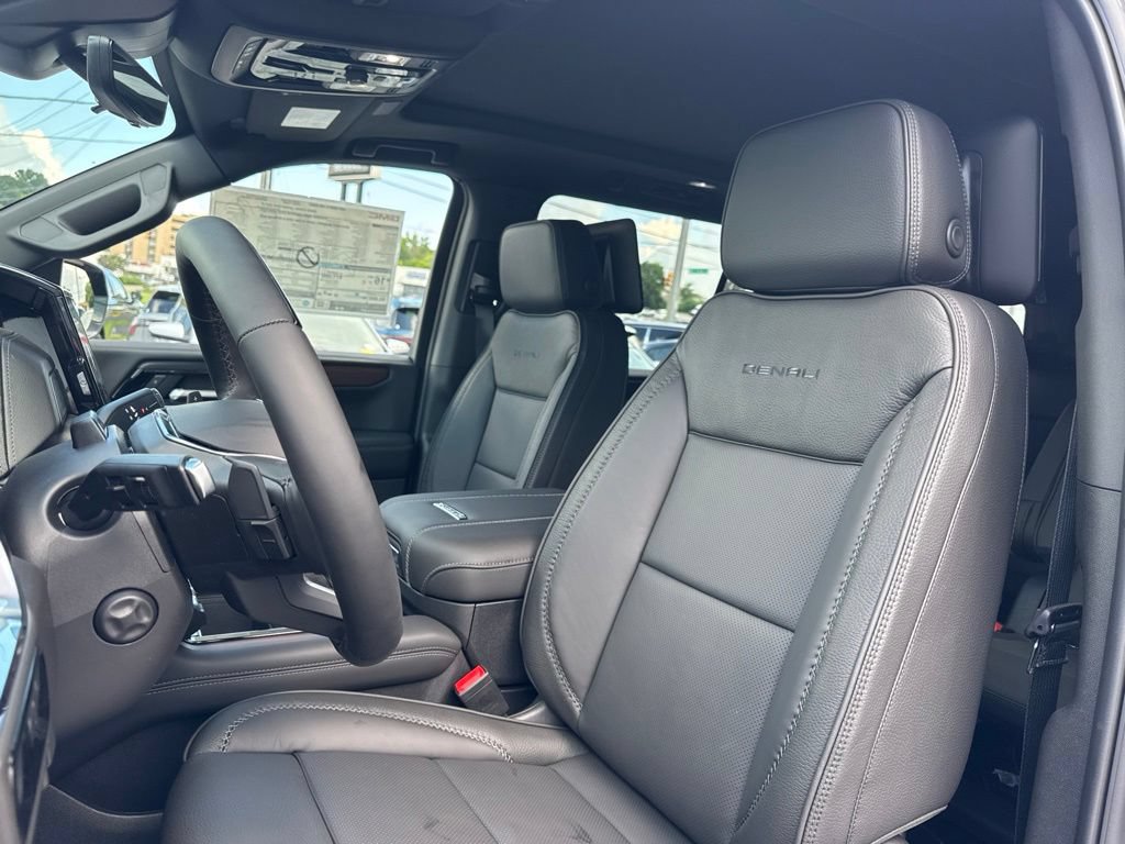 New 2026 GMC Yukon XL Denali w/ Denali Reserve Package AWD/4WD image 17