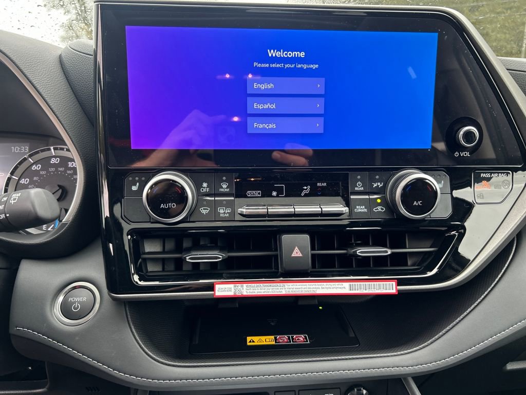New 2025 Toyota Highlander XLE image 18