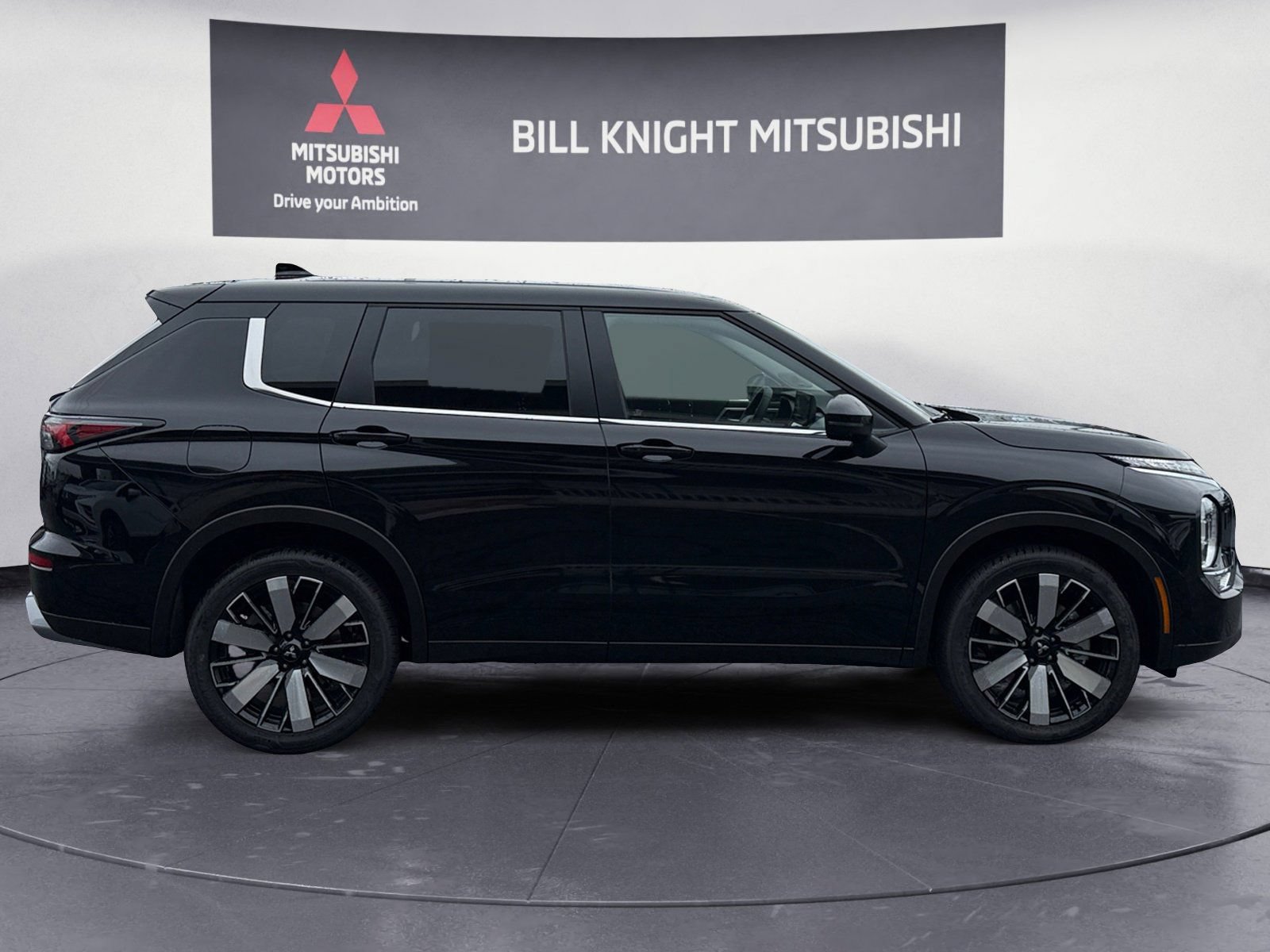 Used 2025 Mitsubishi Outlander SE AWD/4WD image 6
