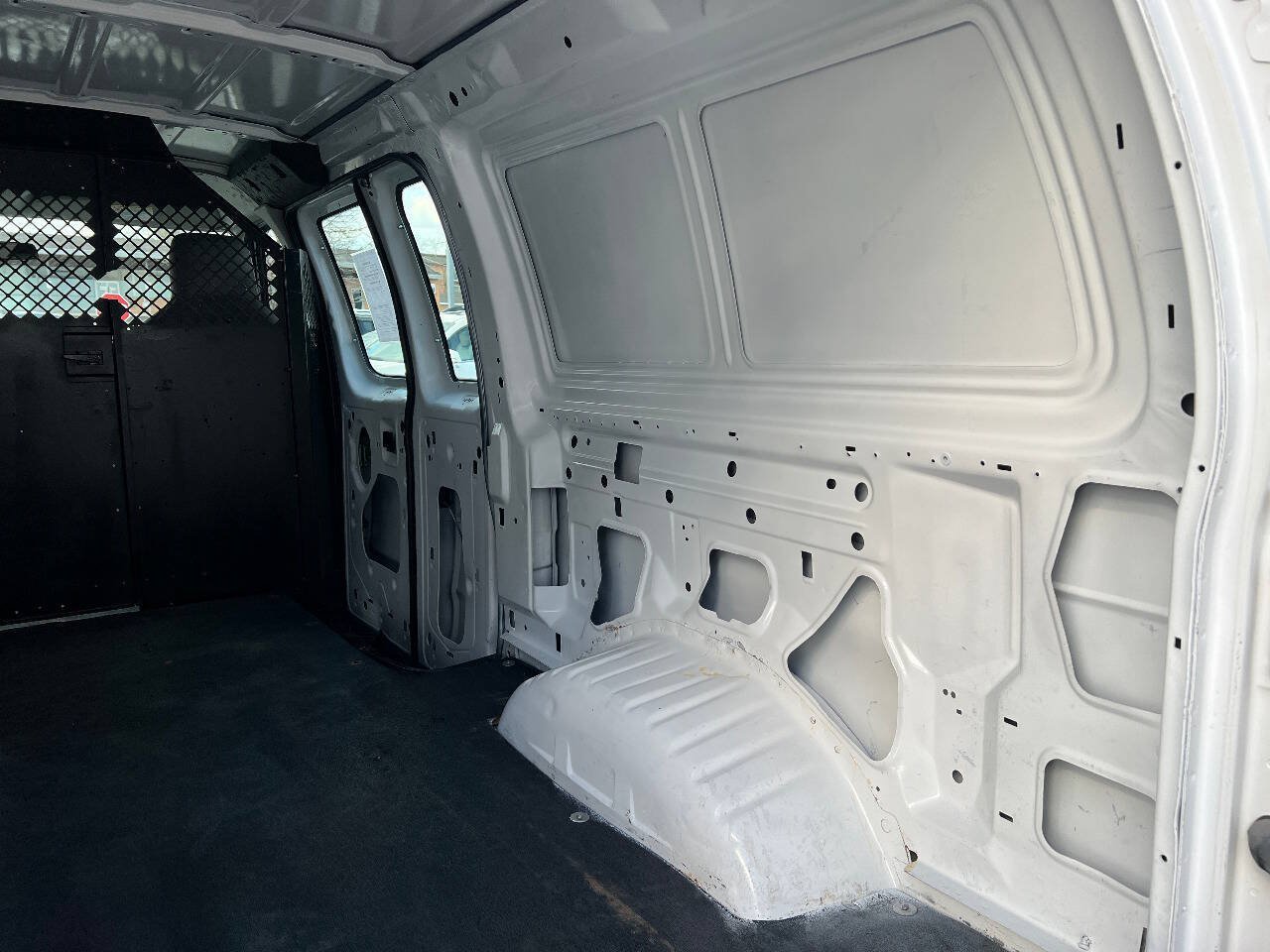 Used 2013 Ford E-250 and Econoline 250 w/ Commercial Cargo Van Pkg RWD image 18