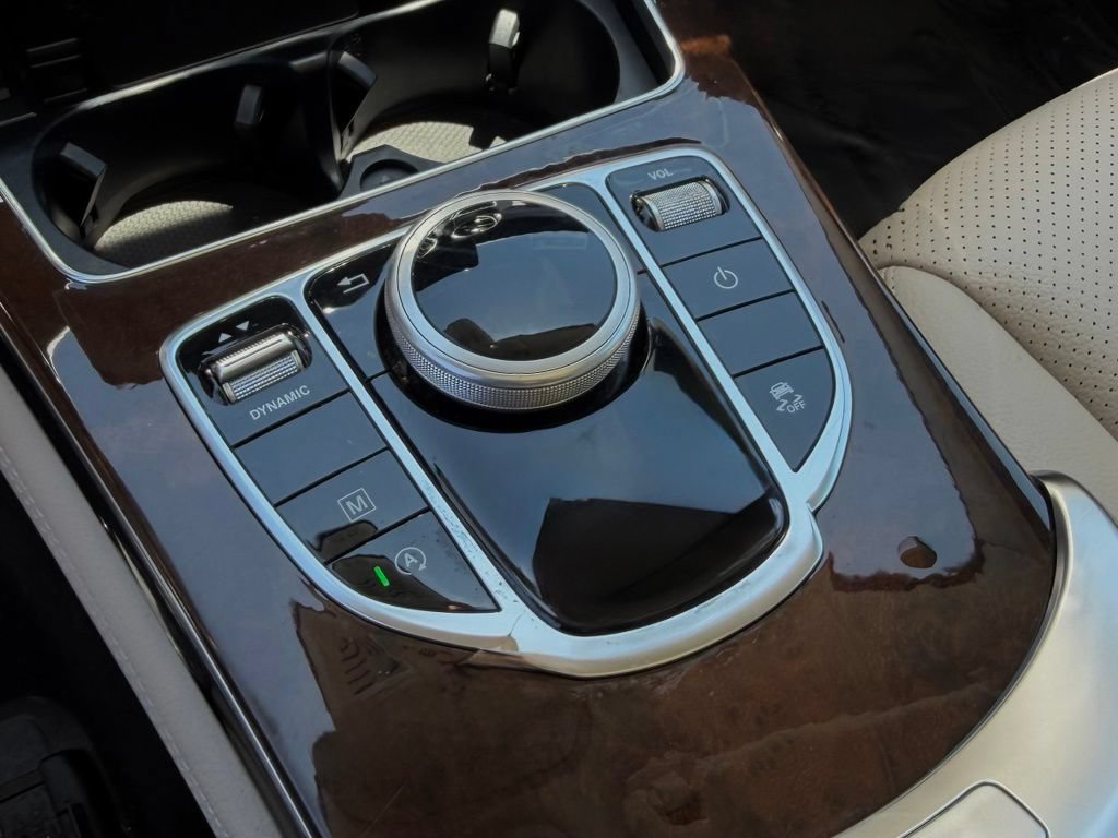 Used 2019 Mercedes-Benz GLC 300 4MATIC image 28