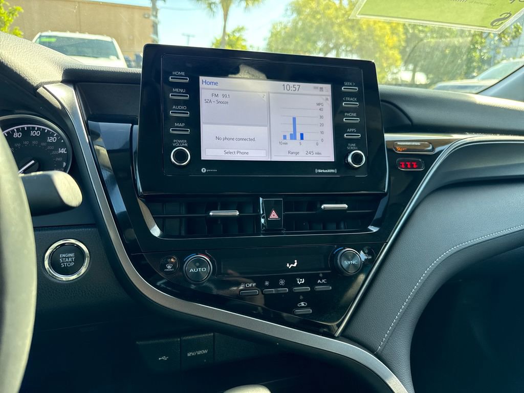 Used 2024 Toyota Camry SE image 19