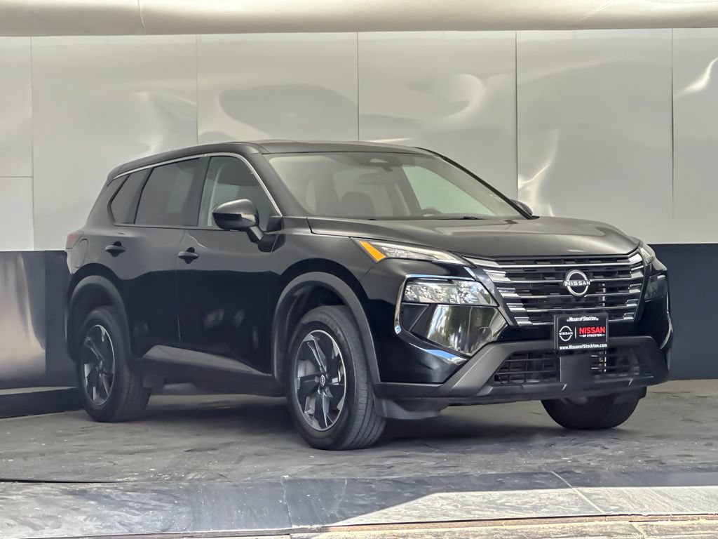Used 2025 Nissan Rogue SV