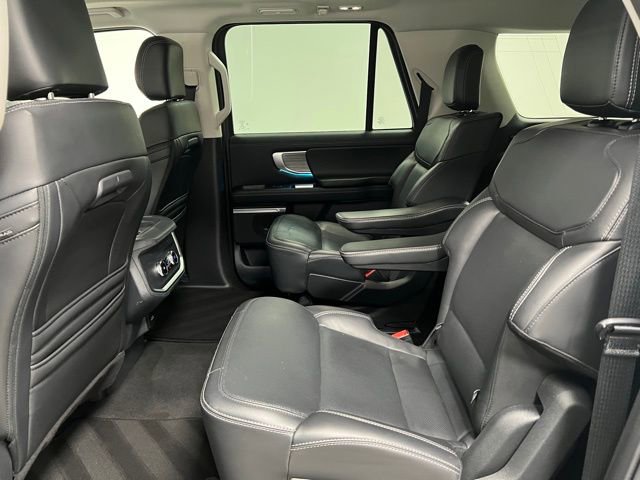 Used 2025 Ford Expedition Max Platinum image 45