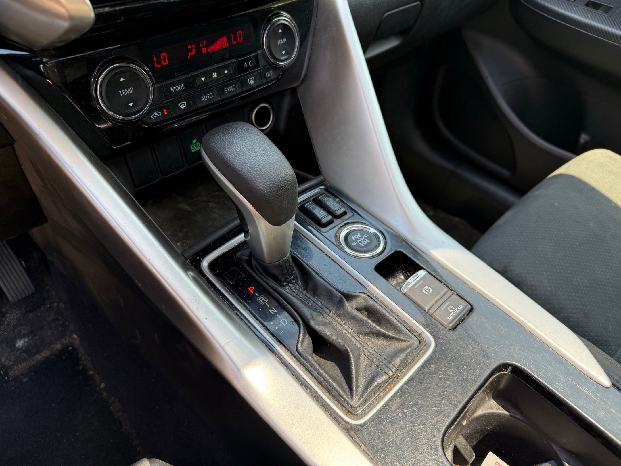Used 2022 Mitsubishi Eclipse Cross SEL AWD/4WD image 15