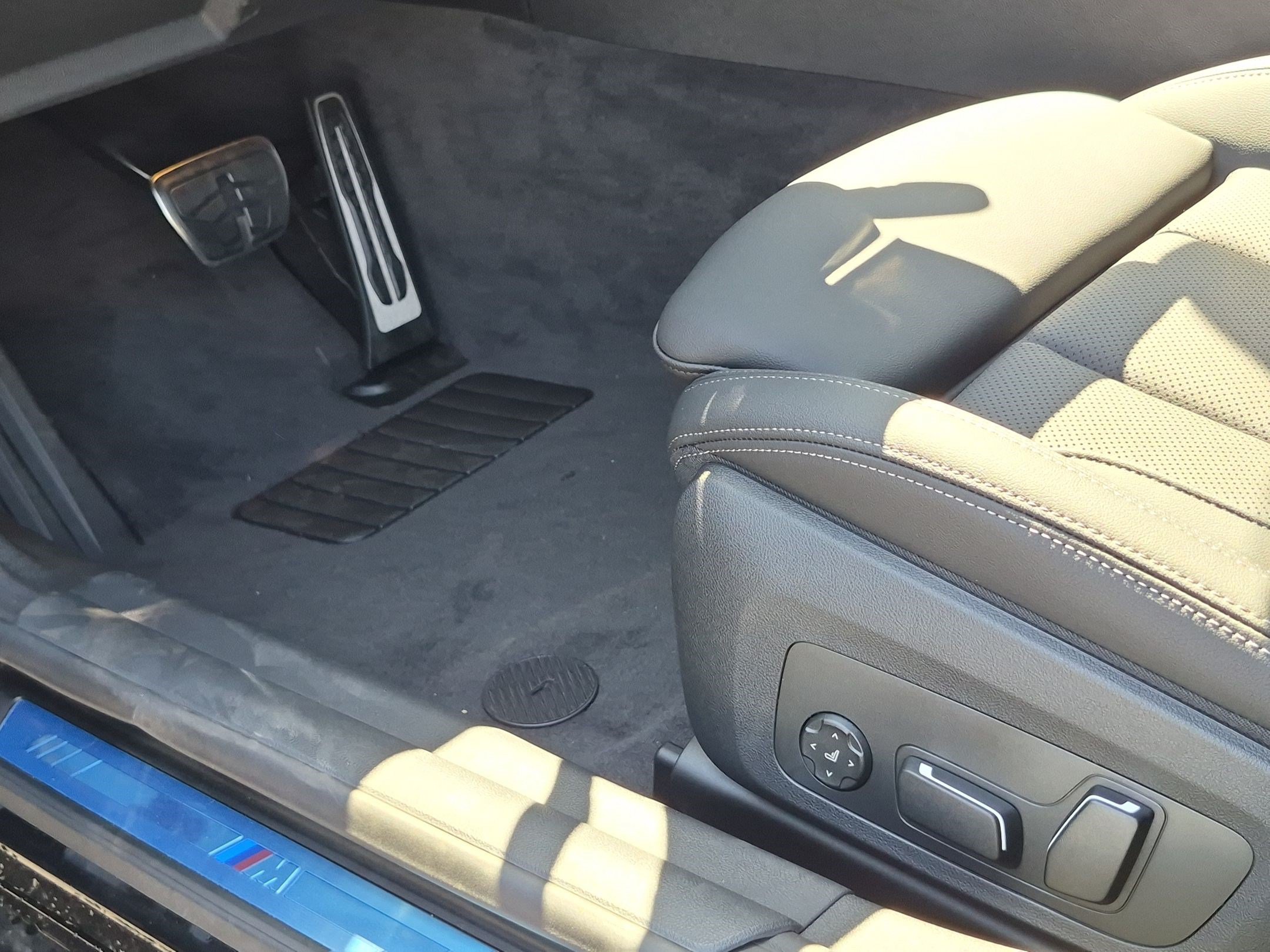New 2026 BMW i4 eDrive40 w/ M Sport Package RWD image 17