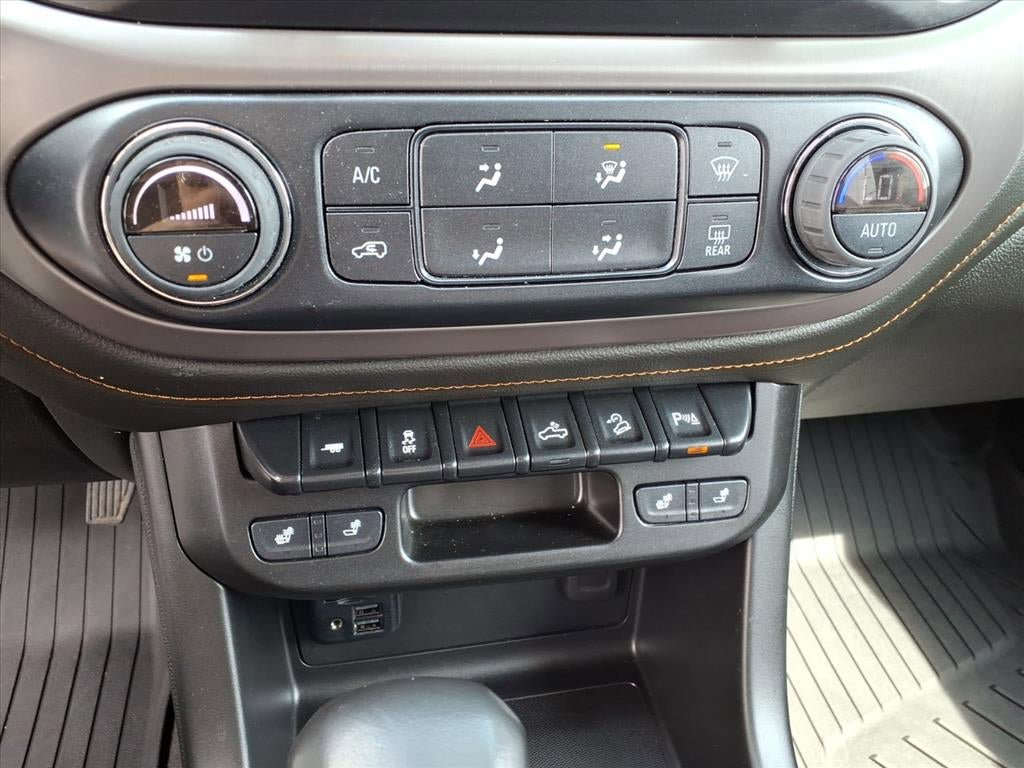 Used 2022 GMC Canyon AT4 image 17
