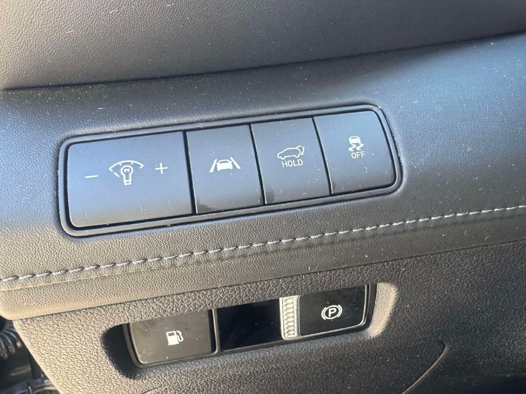 Used 2022 Hyundai Santa Fe Limited AWD/4WD image 20