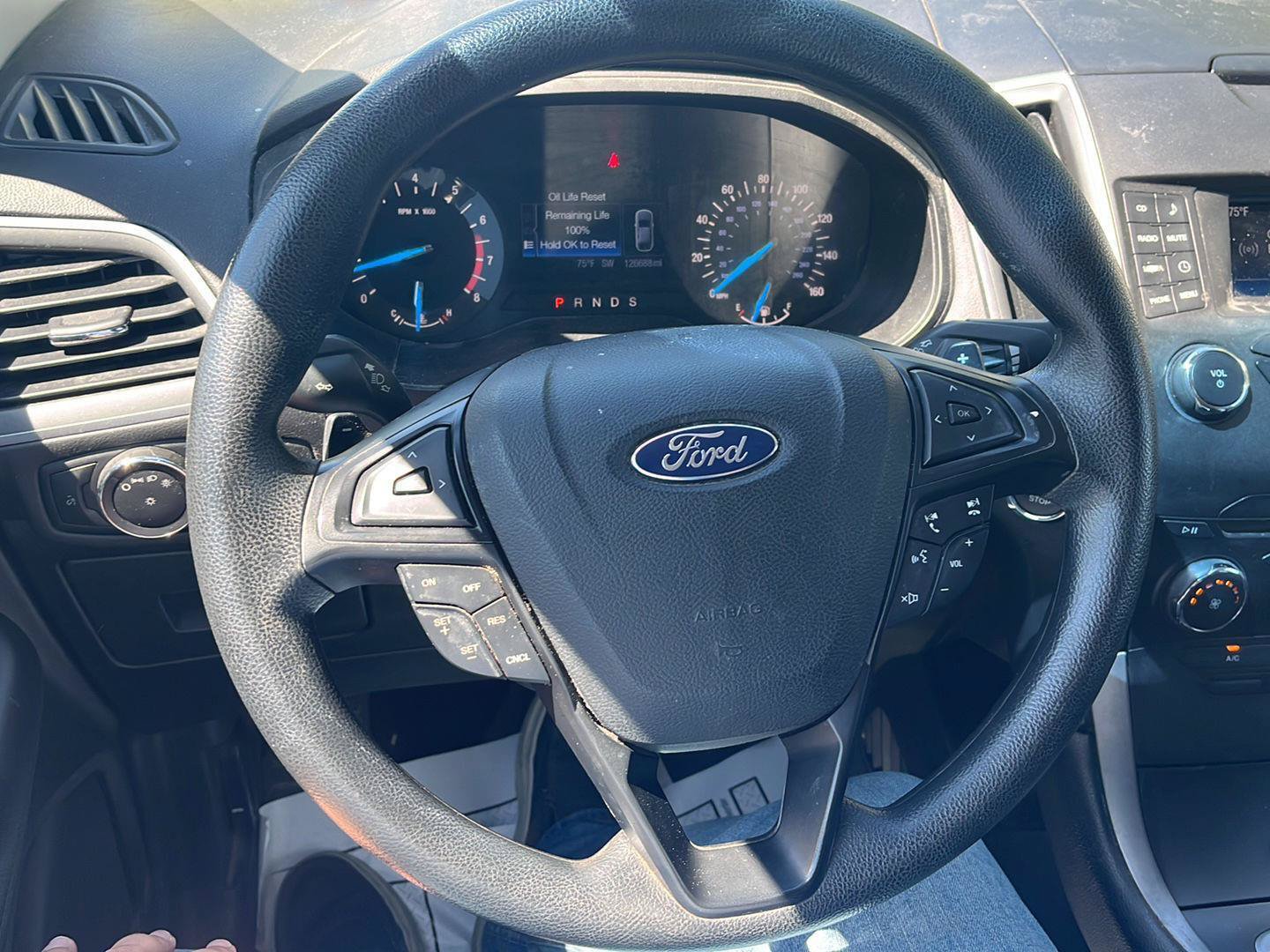 Used 2016 Ford Edge SE FWD image 10