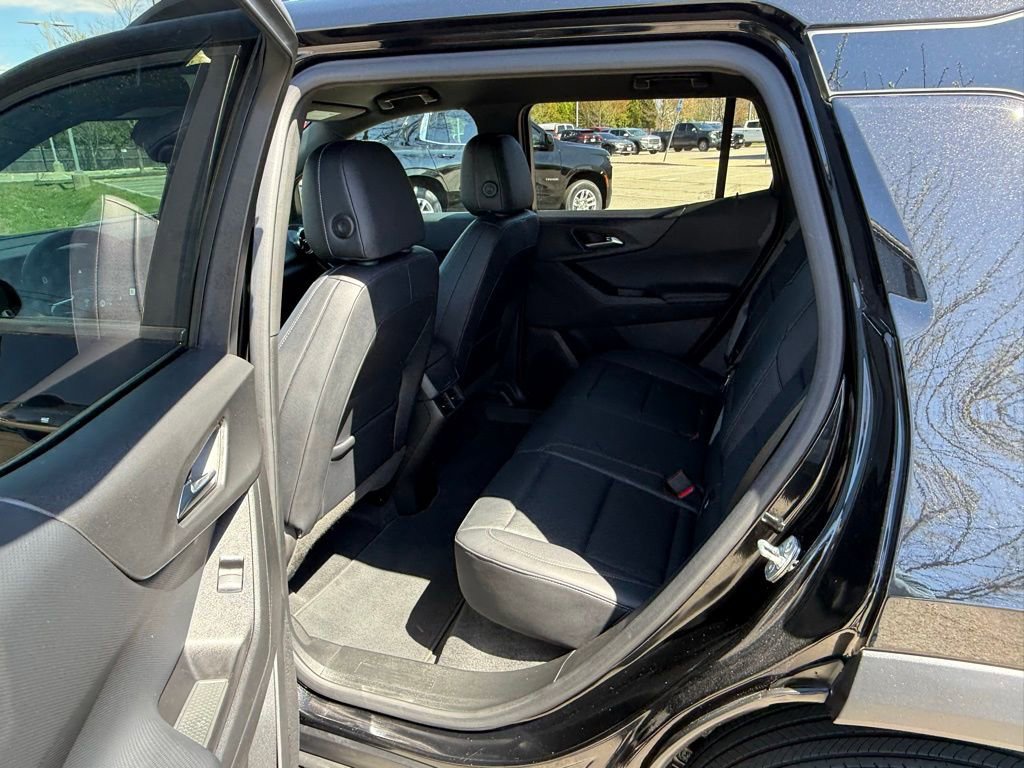 Used 2025 Chevrolet Equinox LT w/ Convenience Package II AWD/4WD image 11