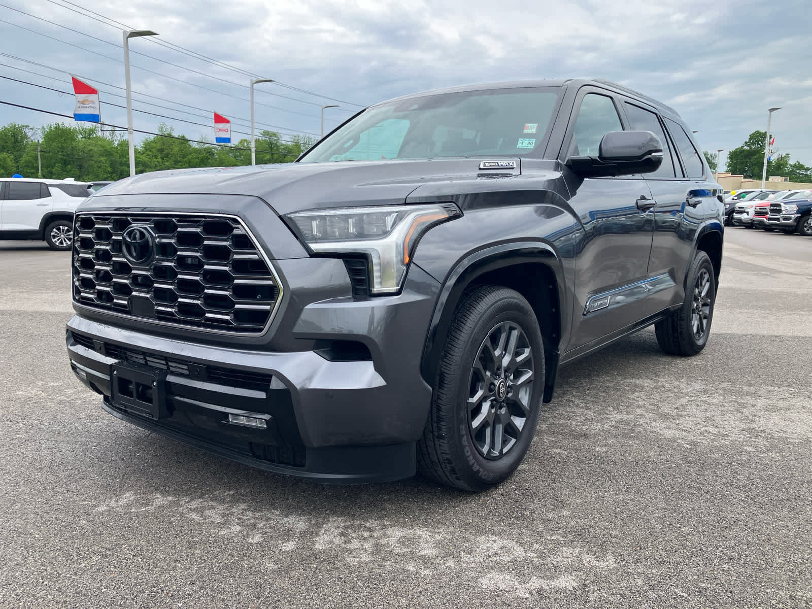Used 2026 Toyota Sequoia Platinum AWD/4WD image 3