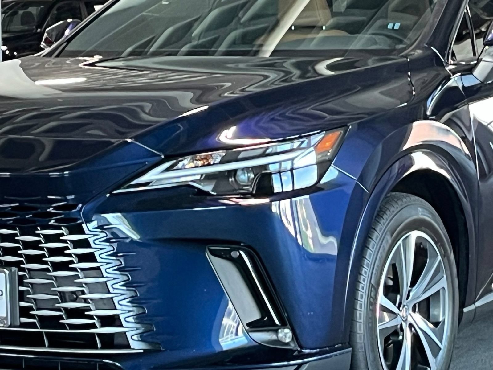 Used 2024 Lexus RX 350 Premium w/ Accessory Package (Z1) FWD image 5