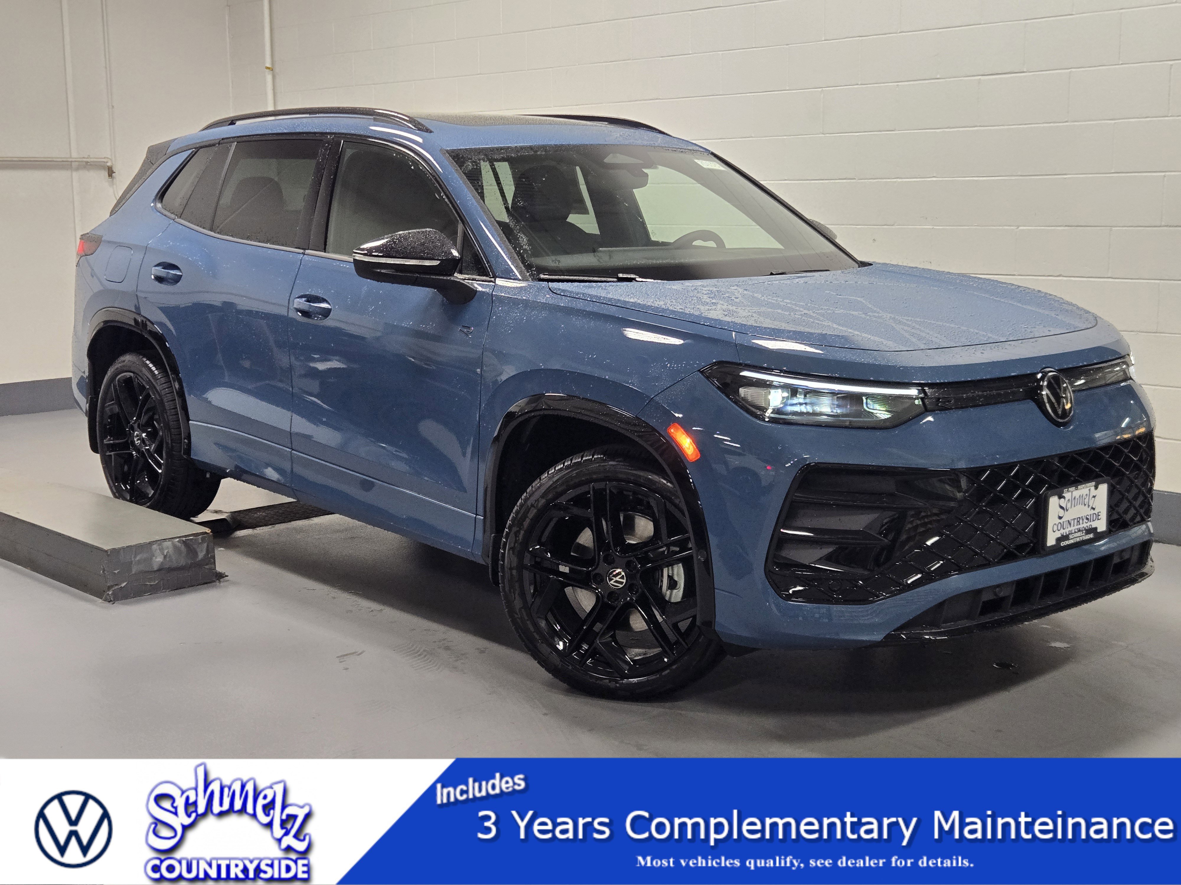 New 2025 Volkswagen Tiguan SE R-Line video 1