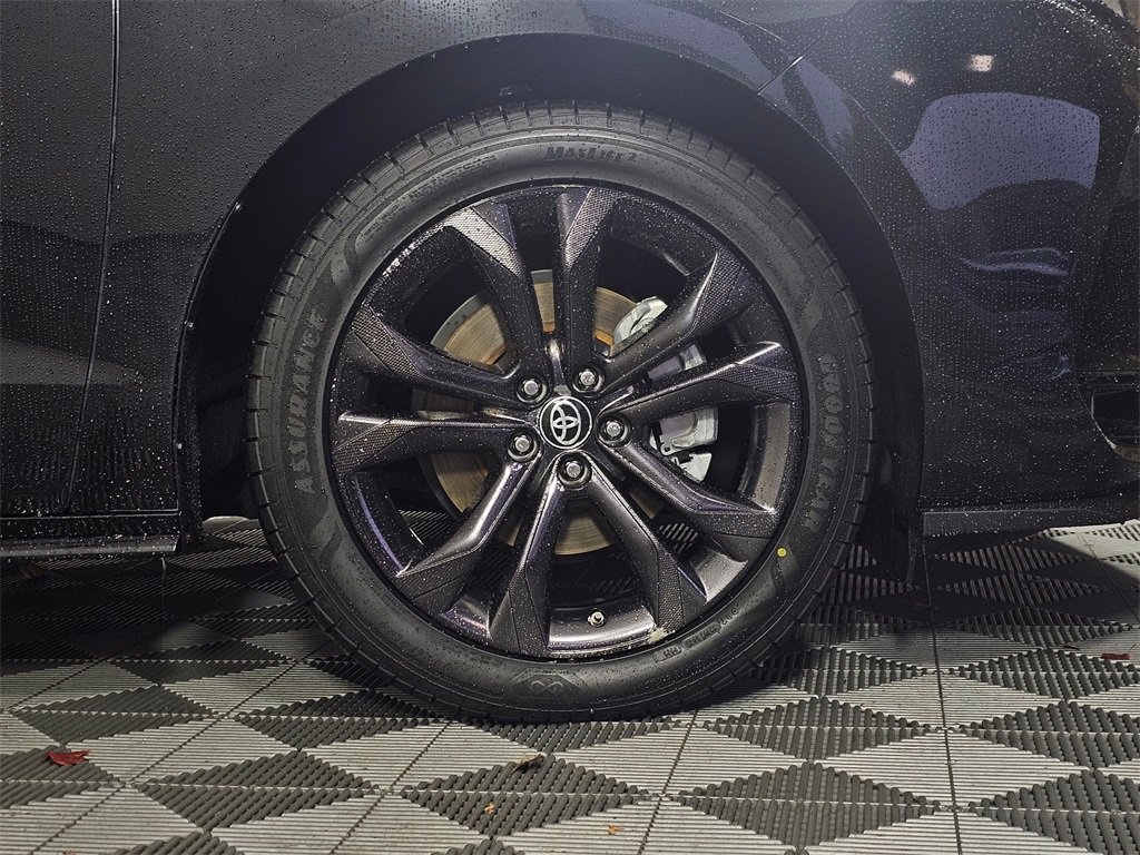 Used 2023 Toyota Sienna XSE image 9