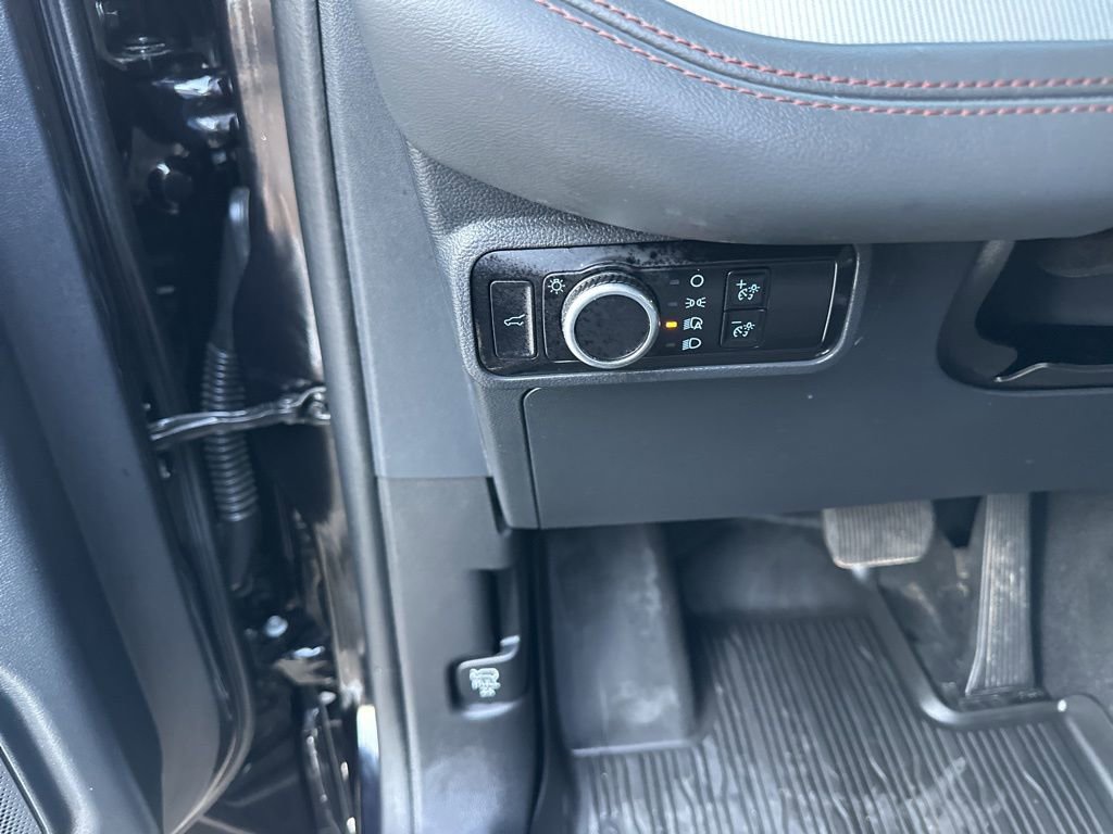 Used 2025 Ford Explorer Active image 21