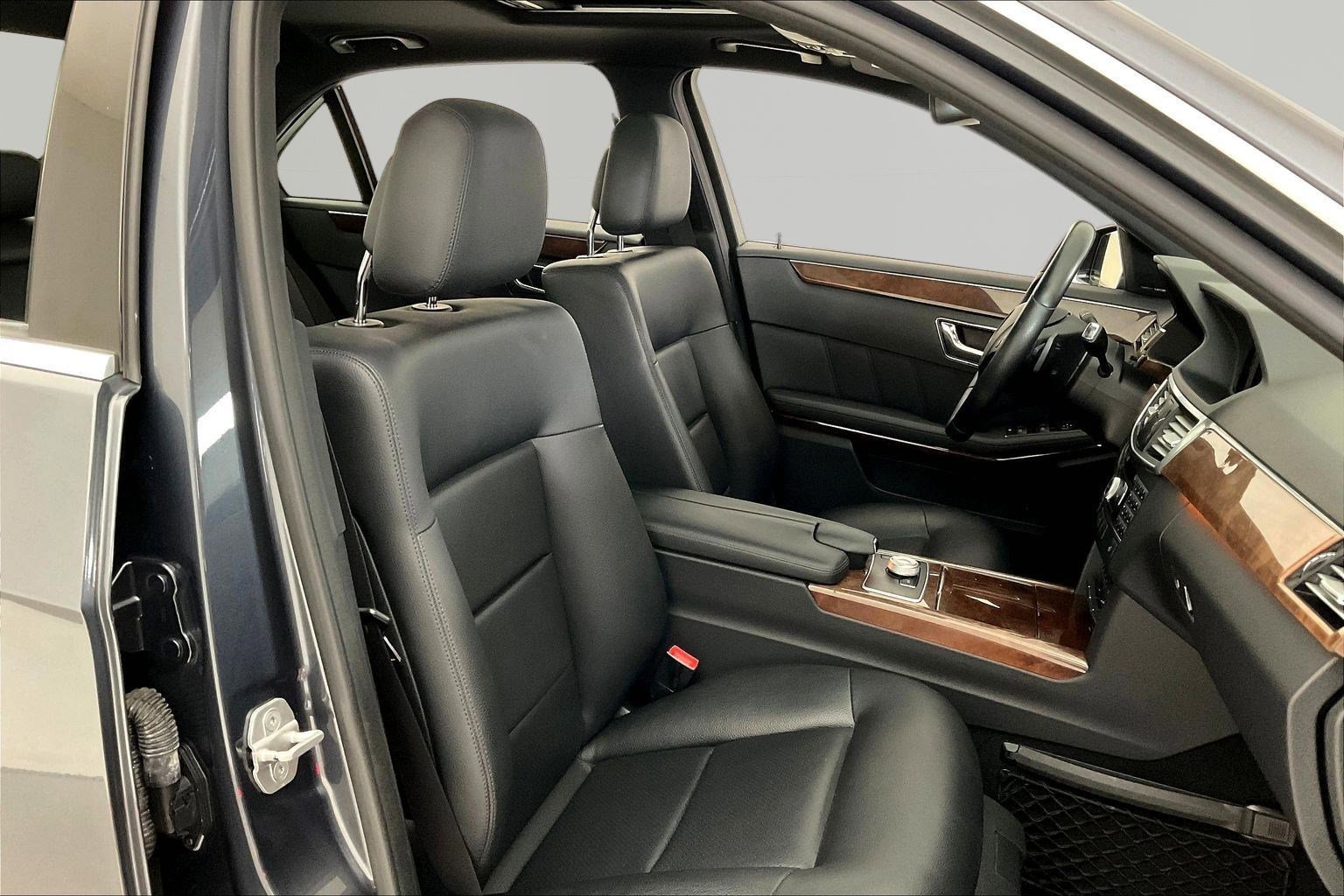 Used 2011 Mercedes-Benz E 350 4MATIC Sedan image 29