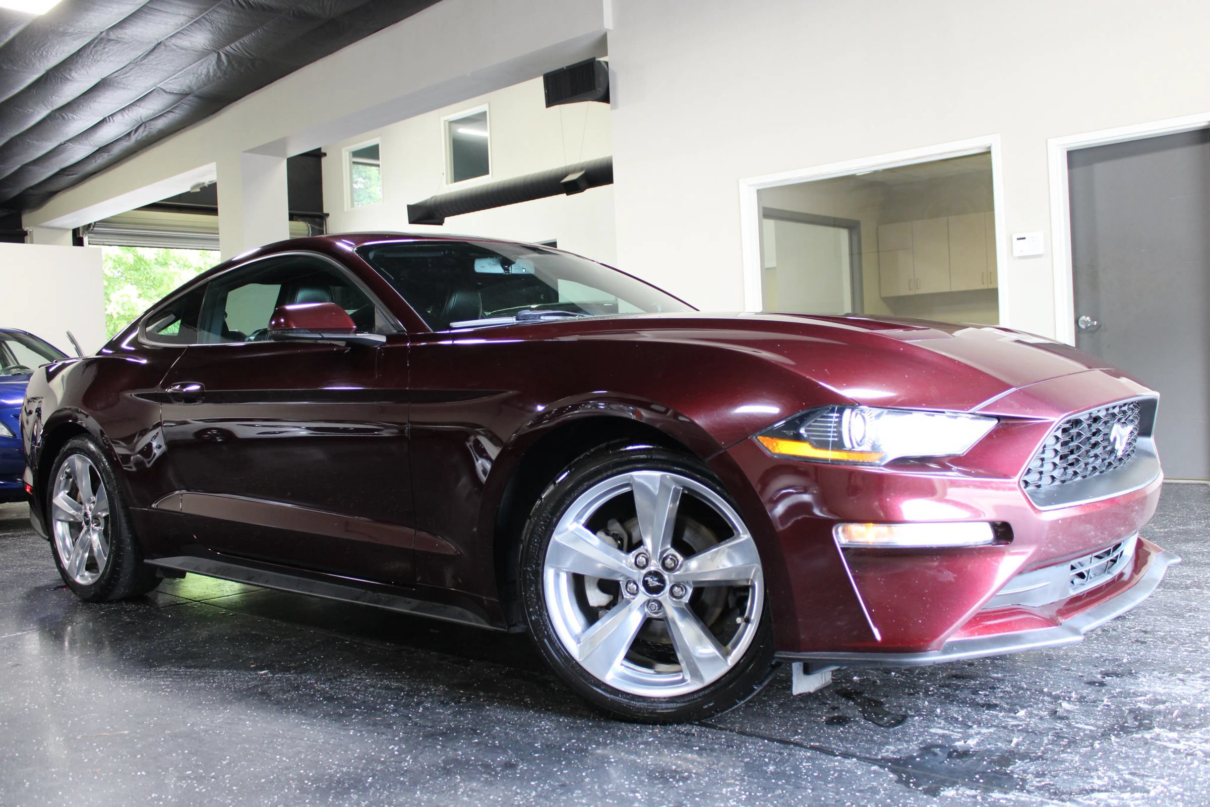 Used 2018 Ford Mustang Premium w/ Enhanced Security Package RWD image 33
