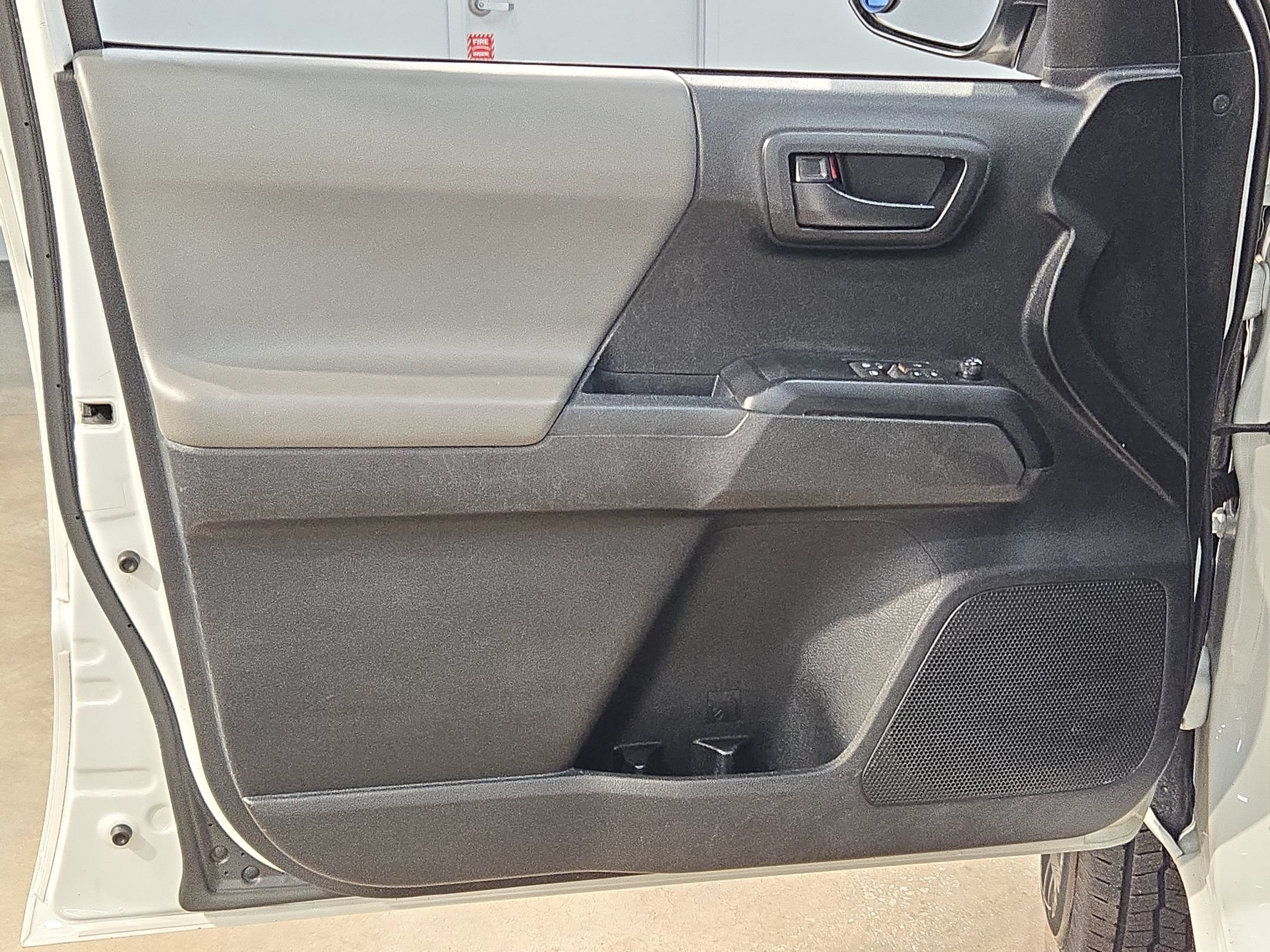 Used 2021 Toyota Tacoma SR RWD image 20