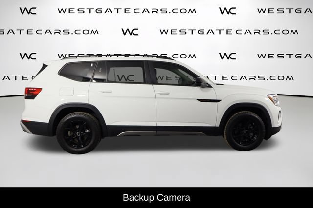 Used 2025 Volkswagen Atlas Peak Edition SE AWD/4WD image 7