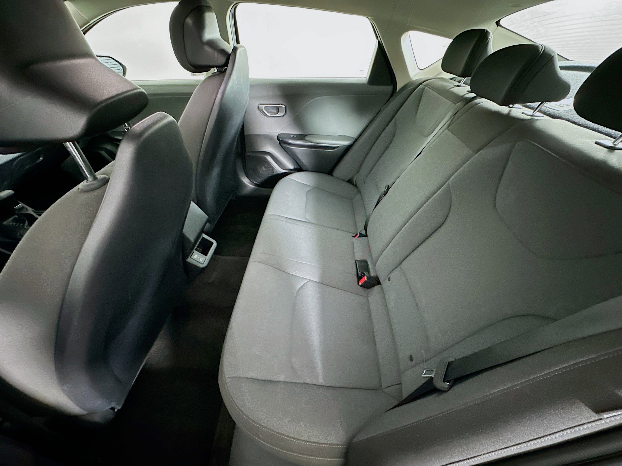 Used 2025 Kia K4 LXS image 27