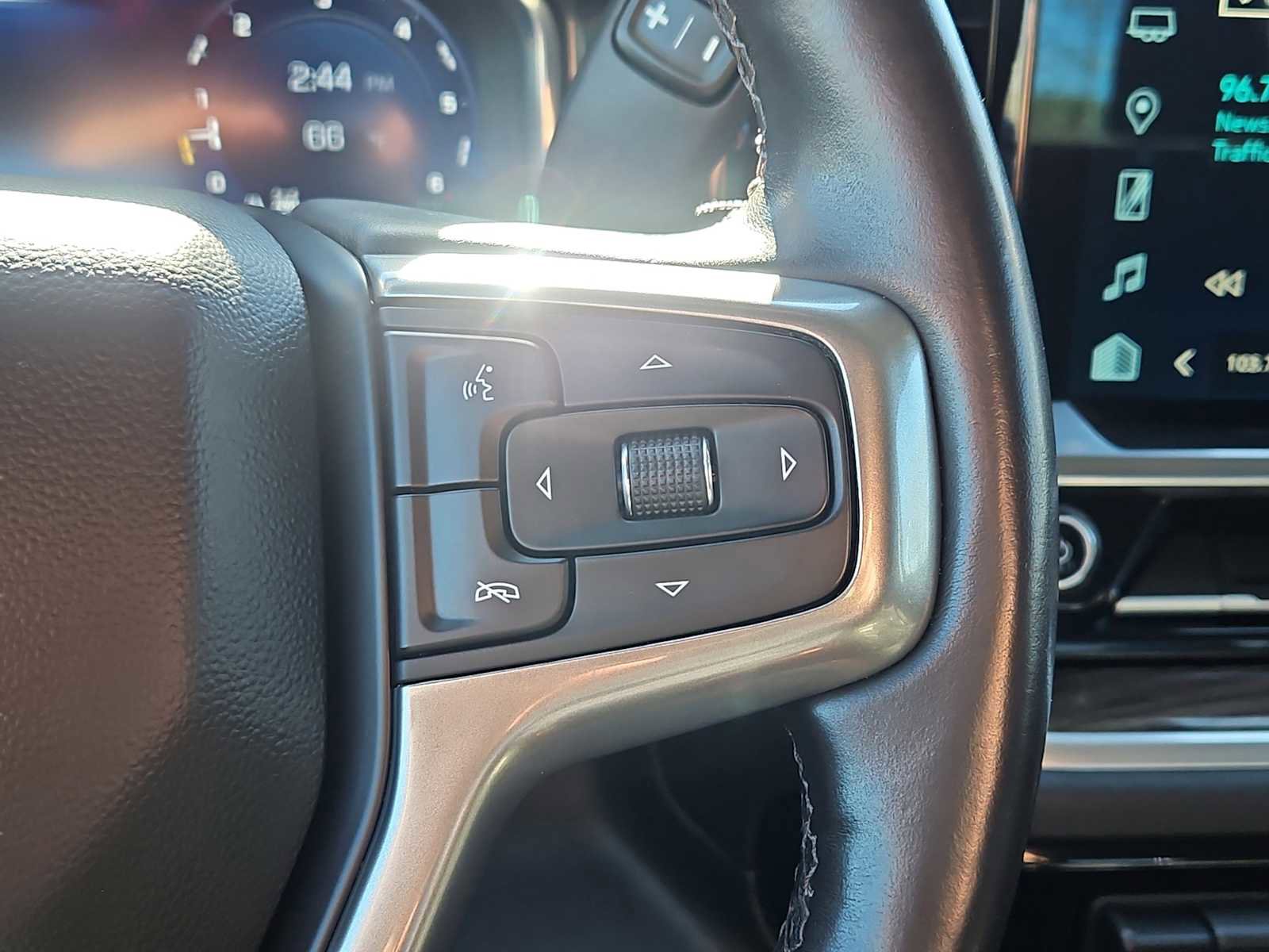 Used 2022 Chevrolet Silverado 1500 LT AWD/4WD image 26