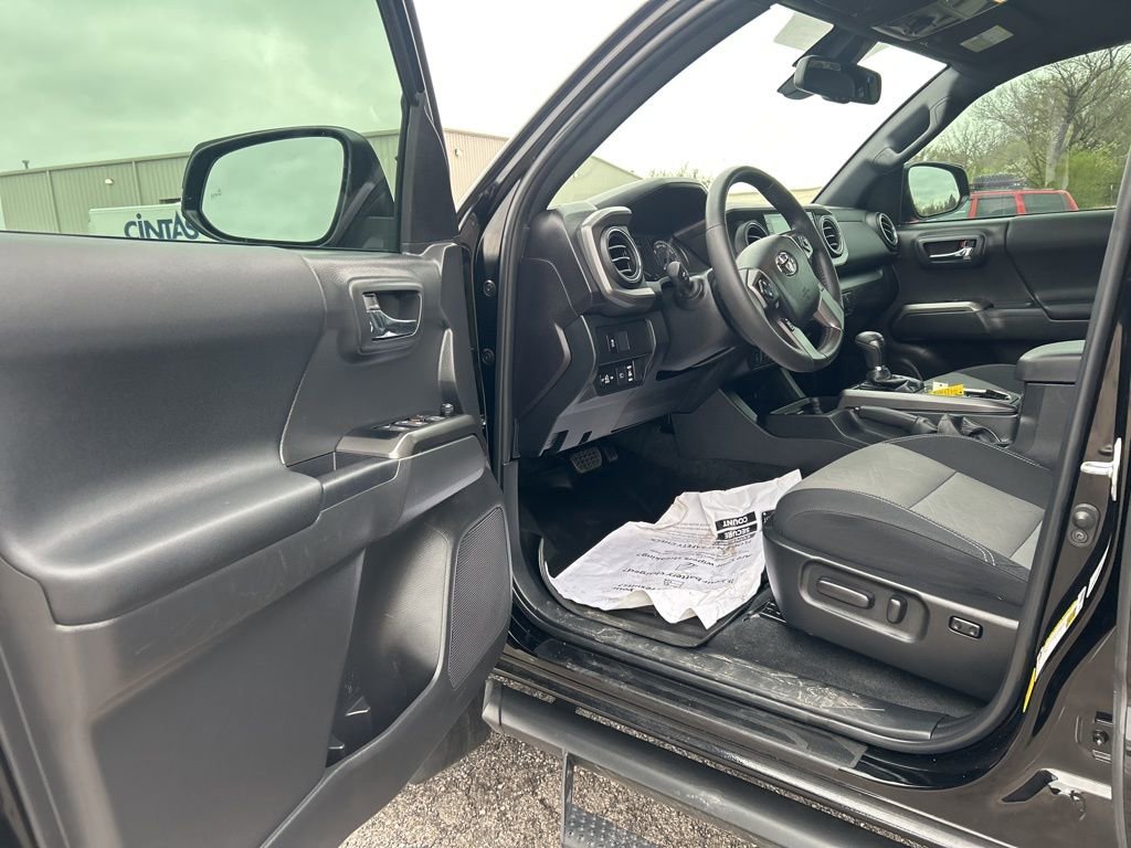 Used 2023 Toyota Tacoma TRD Off-Road w/ Technology Package image 10
