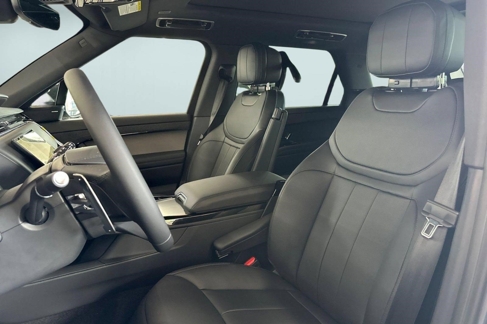 New 2026 Land Rover Range Rover Sport SE AWD/4WD image 5