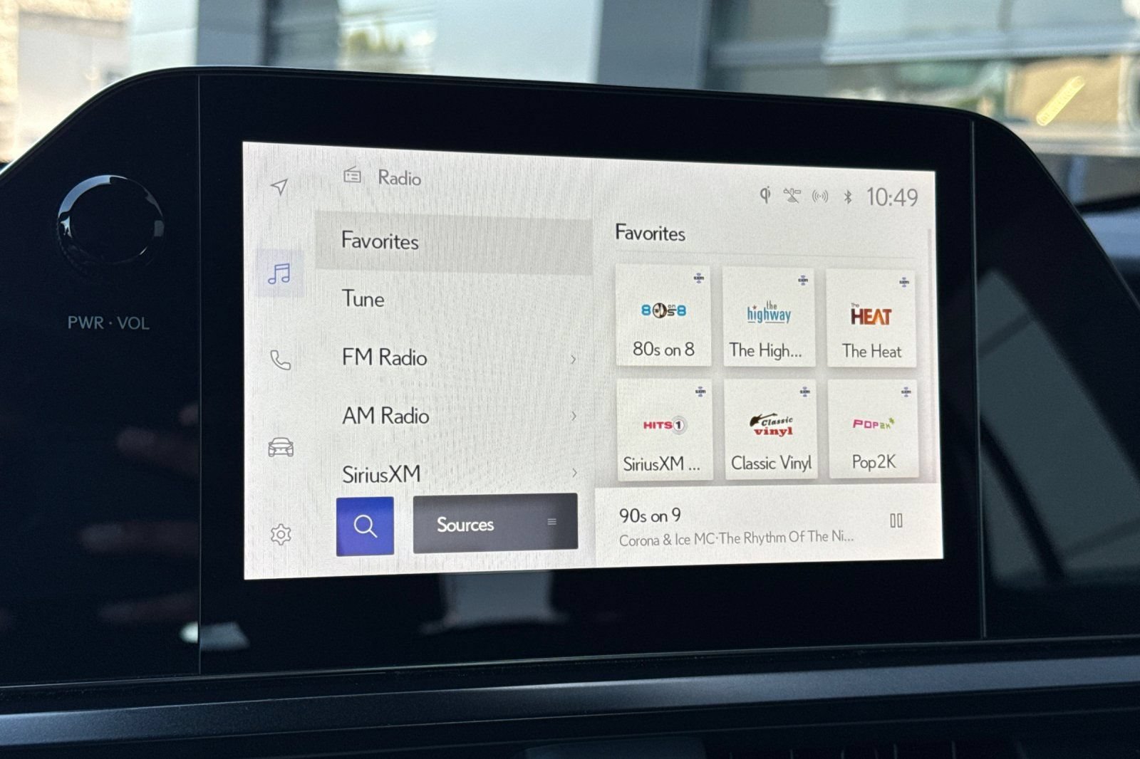 Used 2025 Lexus UX 300h FWD w/ Accessory Package (Z2) image 20