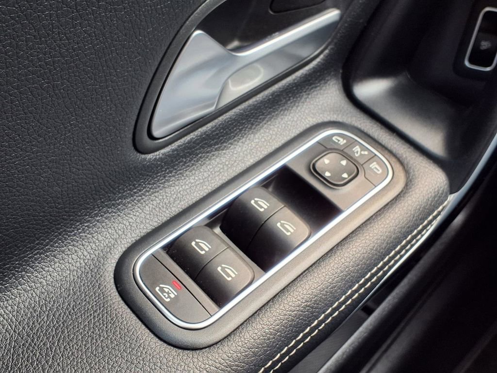 Used 2022 Mercedes-Benz A 220 image 19