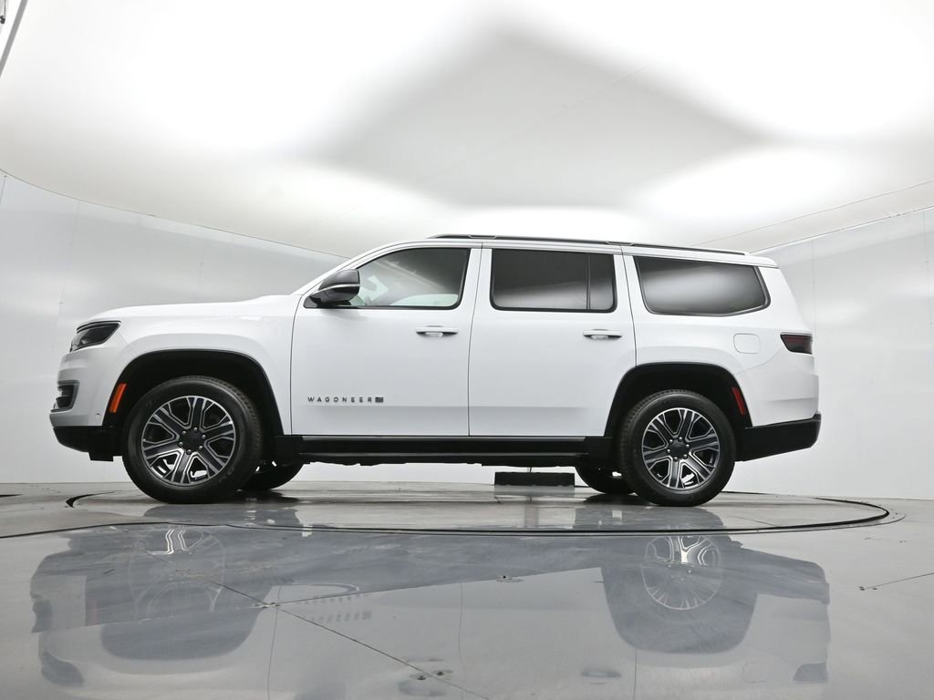 Used 2024 Jeep Wagoneer Series II w/ Flexible Seating Group image 8